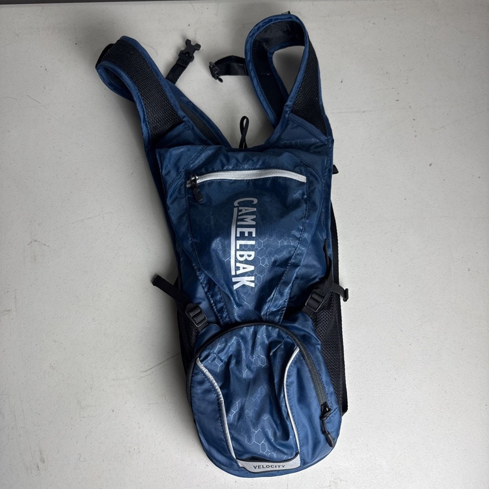 Camelbak Velocity 2.5L 85oz. Hydration Pack Black Blue and Bladder